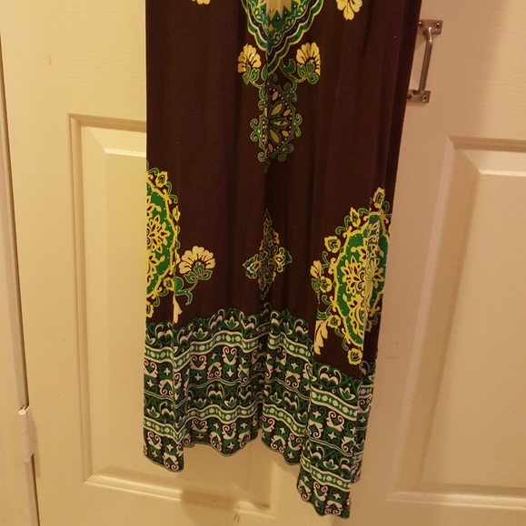 Dress - Picture 4 of 5